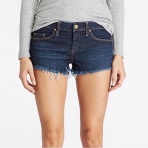 Blank nyc little queenie distressed jean shorts size 24
